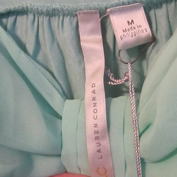 Lauren Conrad-size Med-light green - Picture 4 of 4